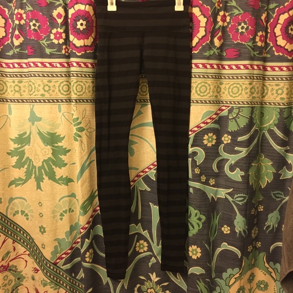lululemon athletica Pants - Perfect condition lululemon leggings pants